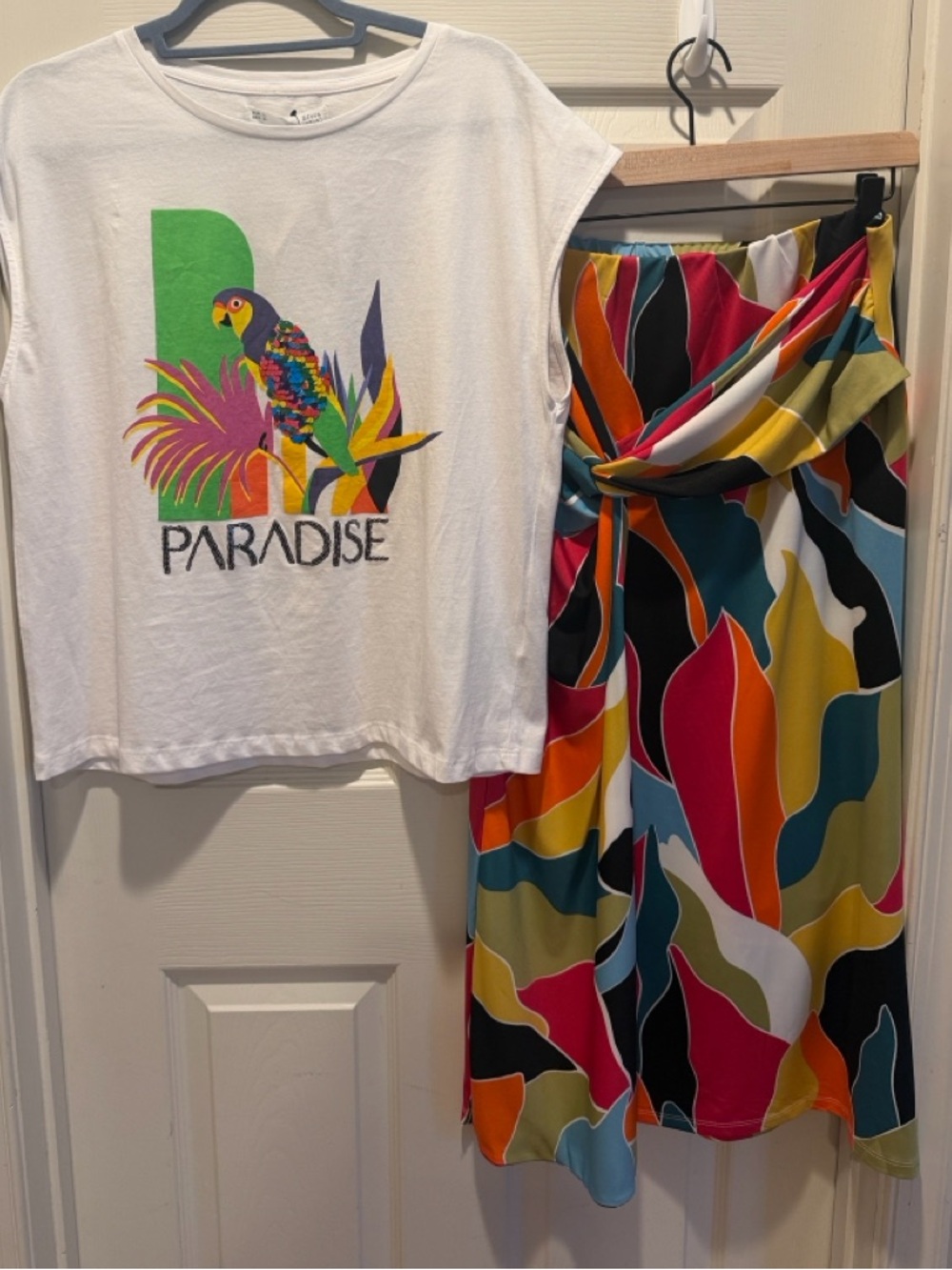 Sequined multicolor parrot sequin embellishment Cotton Top - Picture 5 of 15